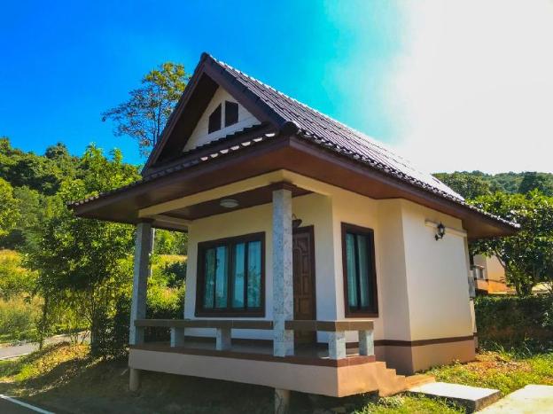 baansuantip resort sattahip
