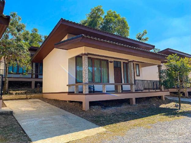 baansuantip resort sattahip
