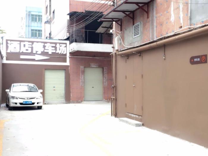 7days premium shenzhen dalang commercial center branch