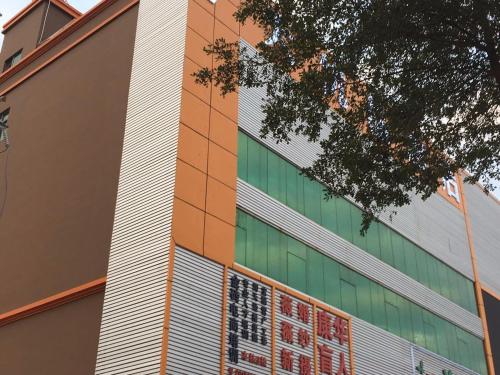 7days premium shenzhen dalang commercial center branch