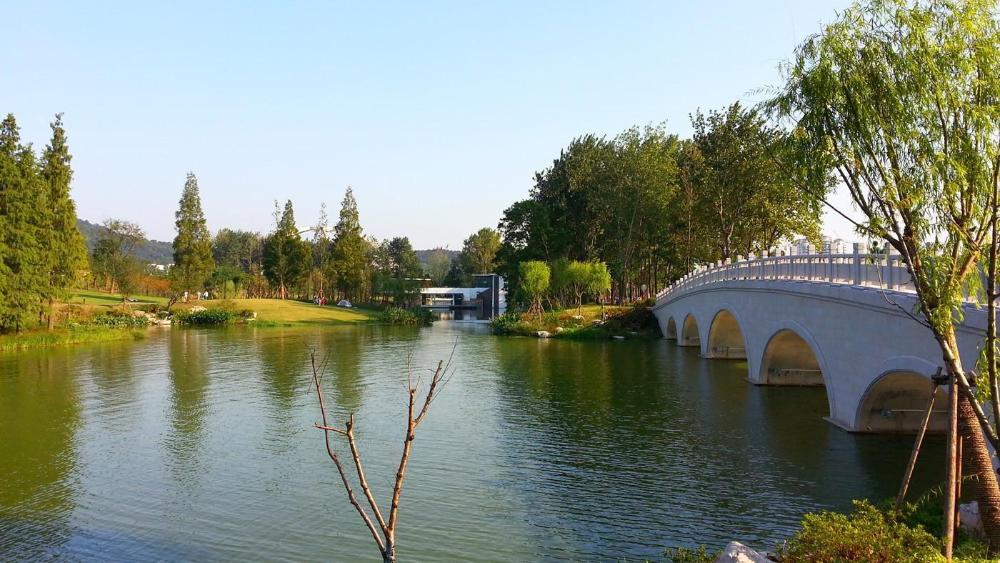 7 days inn nanjing gulou yunnan road metro station