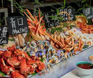 hualuxe ningbo harbor city an ihg hotel