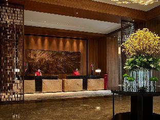 hualuxe ningbo harbor city an ihg hotel