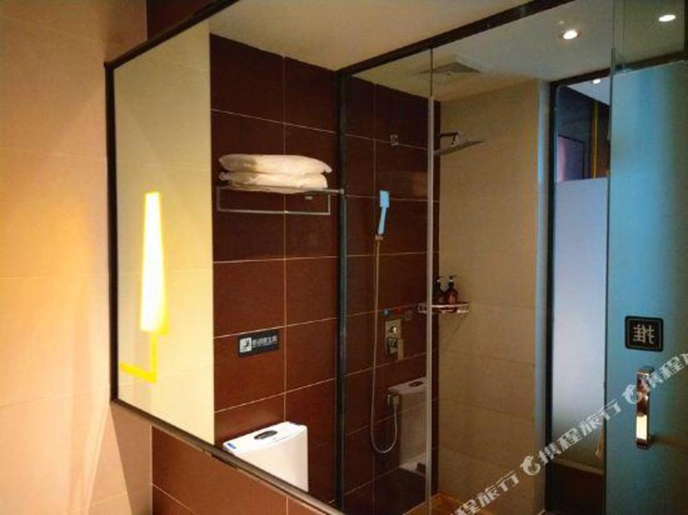 iu hotel suzhou dusu lake moon bay subway station