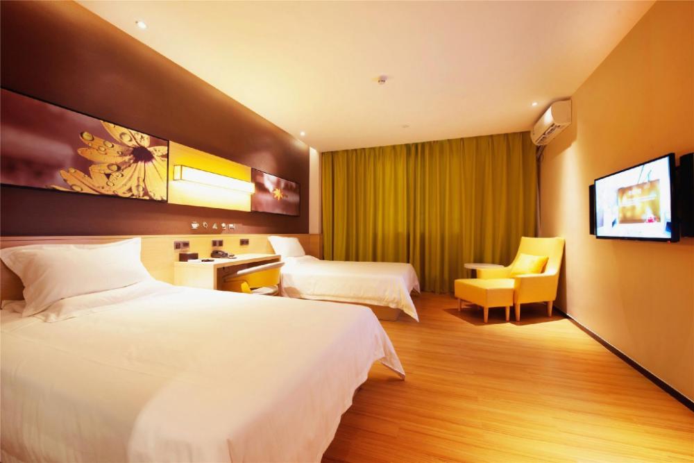 iu hotel suzhou dusu lake moon bay subway station