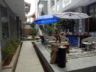7days inn old town of lijiang the grand water wheel