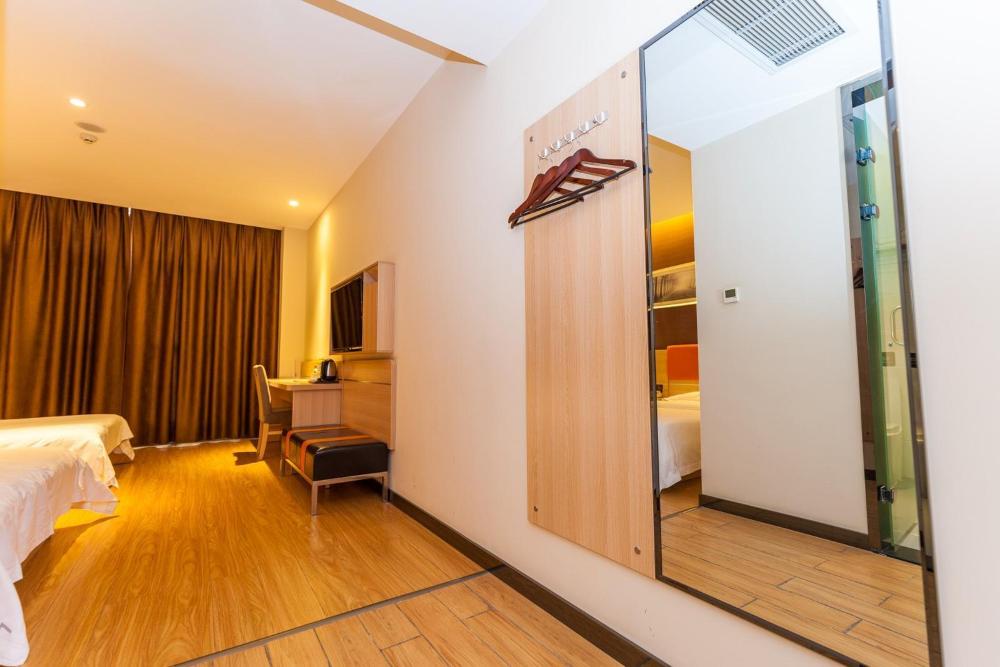 7 days premium yichang east railway station