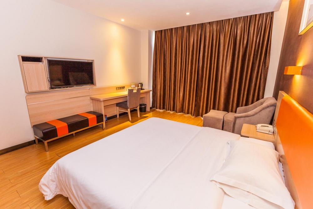 7 days premium yichang east railway station