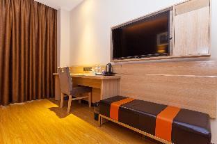 7 days premium yichang east railway station