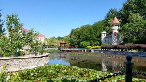 7 days premium beidaihe geziwo park