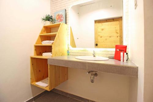 reddoorz near pojok beteng prawirotaman