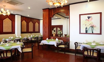 vansana riverside hotel