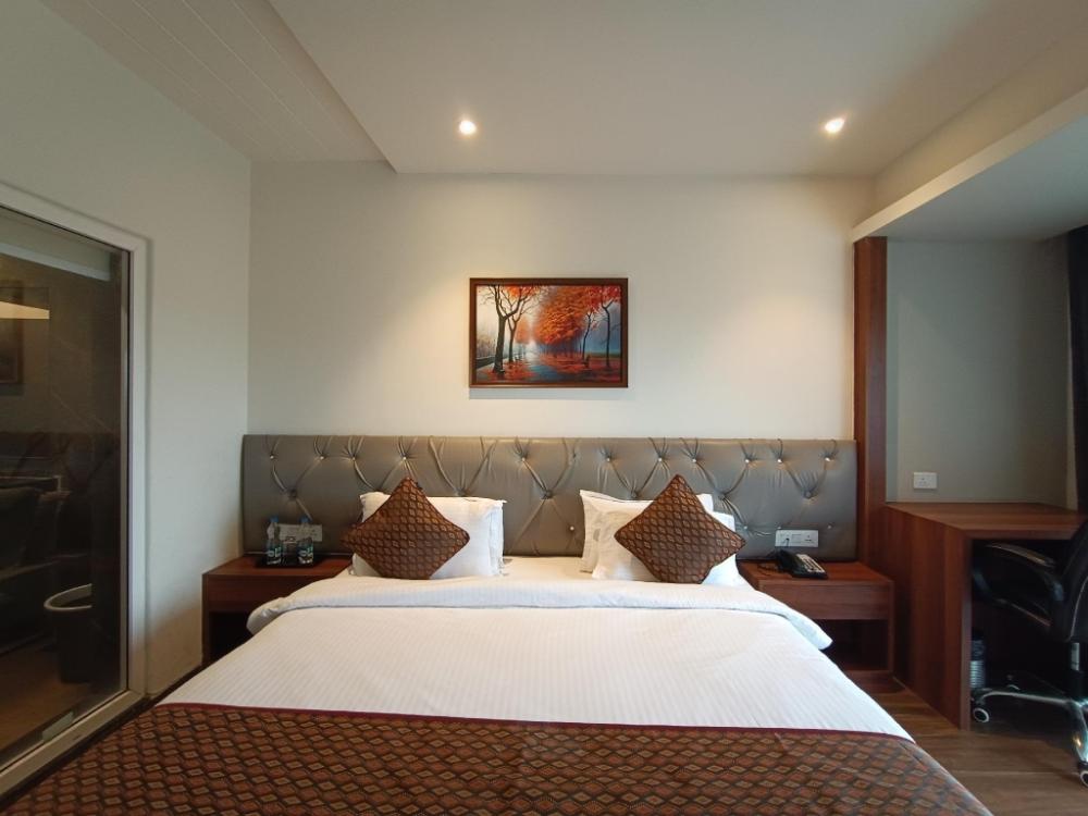 tulip arena hotel club event by sgl