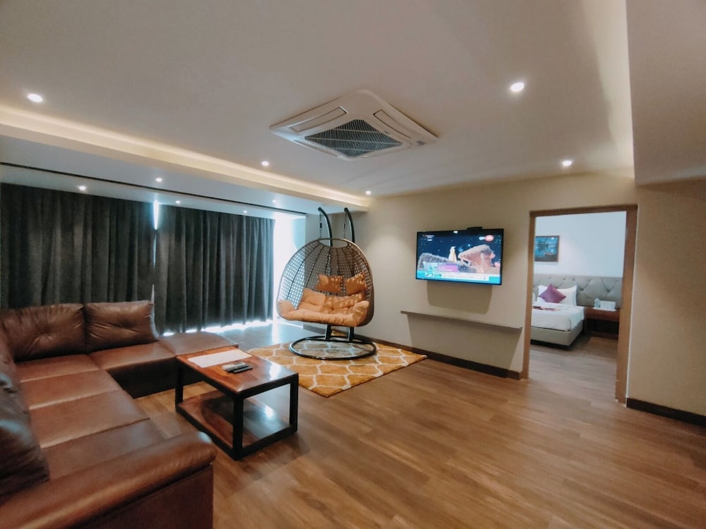 tulip arena hotel club event by sgl