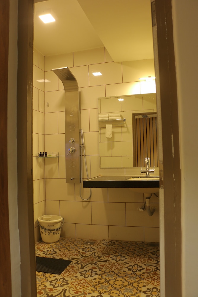 tulip arena hotel club event by sgl