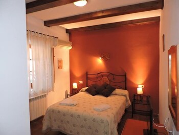 casa rural los parrales