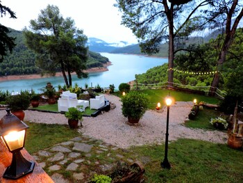 casa rural los parrales