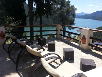 casa rural los parrales