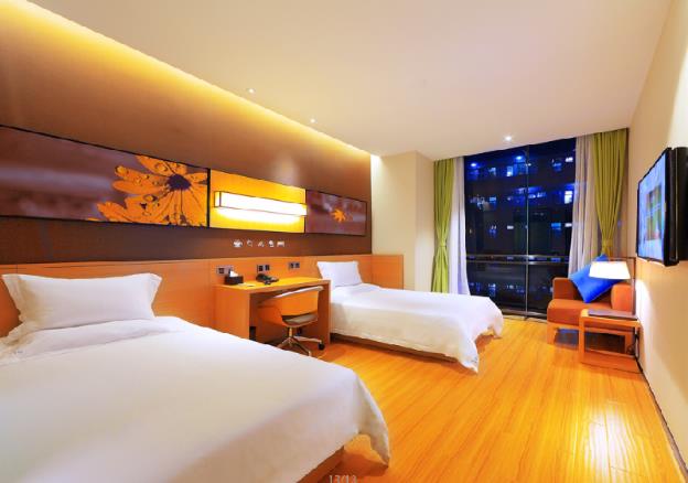 iu hotel kunming xichang road jinma bijifang