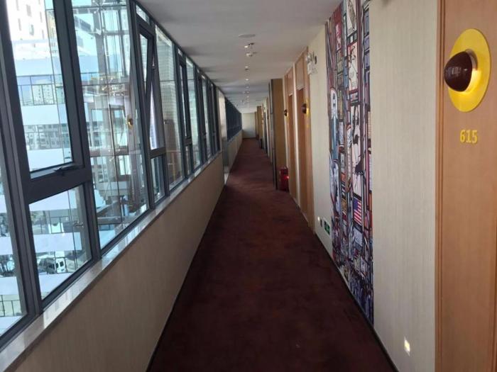 iu hotel kunming xichang road jinma bijifang
