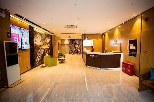 iu hotels yinchuan railway station