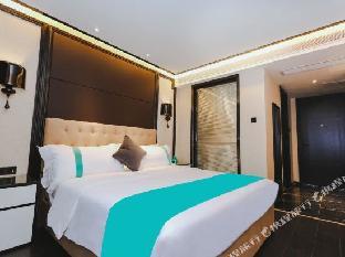 xana hotelle nanchang bayi square metro station