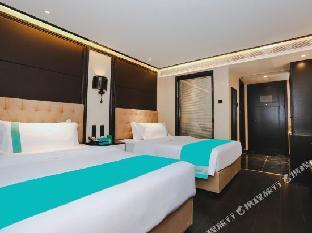 xana hotelle nanchang bayi square metro station