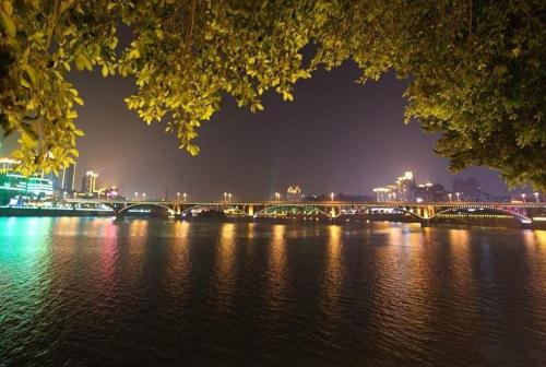 lavande hotel neijiang heping square