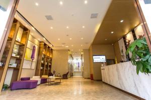 lavande hotel neijiang heping square