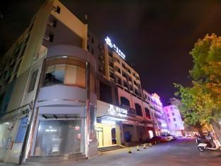 magnotel qionghai wanquanhe aihua road