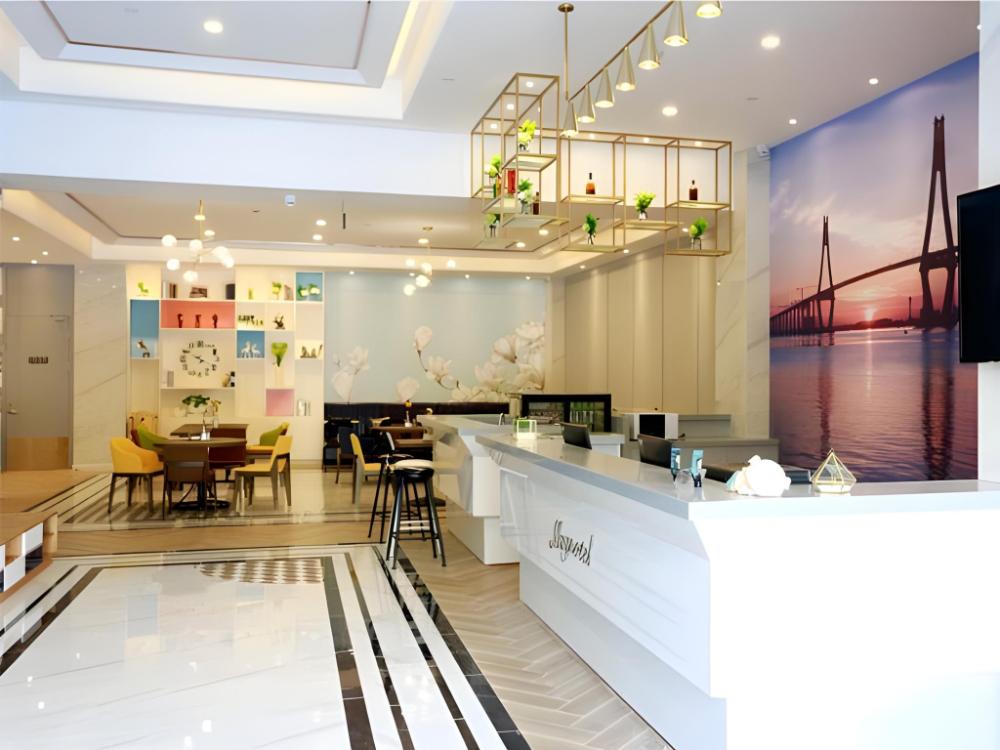 magnotel qionghai wanquanhe aihua road