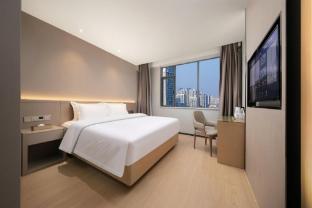 lavande hotels xiangyang railway station peoples square
