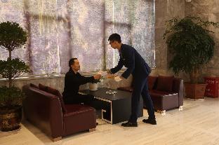 lavande hotels xiangyang railway station peoples square
