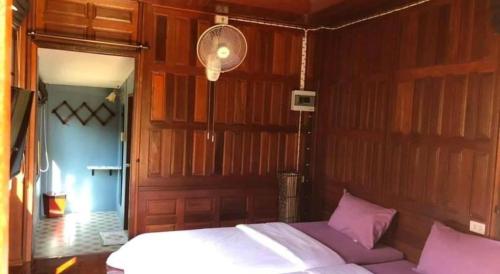 nai khun khao resort