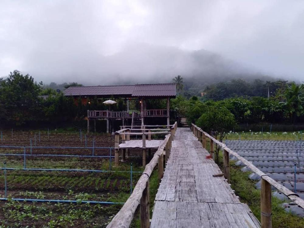 nai khun khao resort