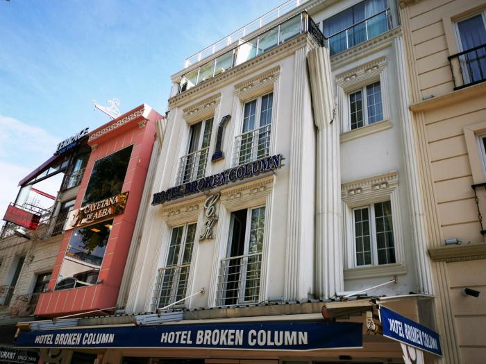 hotel broken column