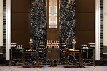 the majestic hotel kuala lumpur autograph collection