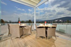 the sign kocaeli thermal spa hotel and convention center