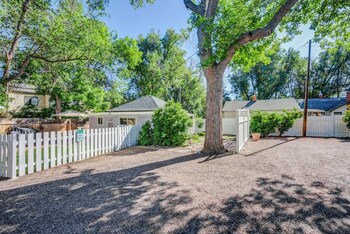 1Brcolorado Cottage Charmhiking And Broadmoor,418 Cheyenne Boulevard,3 star
