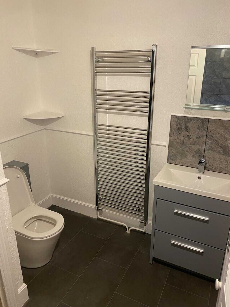 modern exeter city cottage howell road