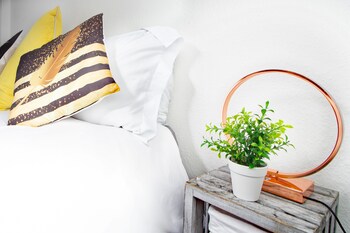 modern exeter city cottage howell road