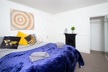 modern exeter city cottage howell road