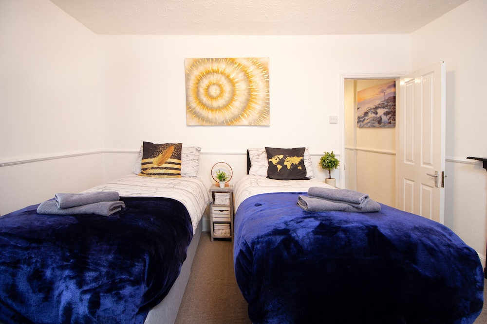 modern exeter city cottage howell road