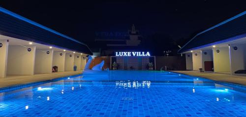 luxe villa