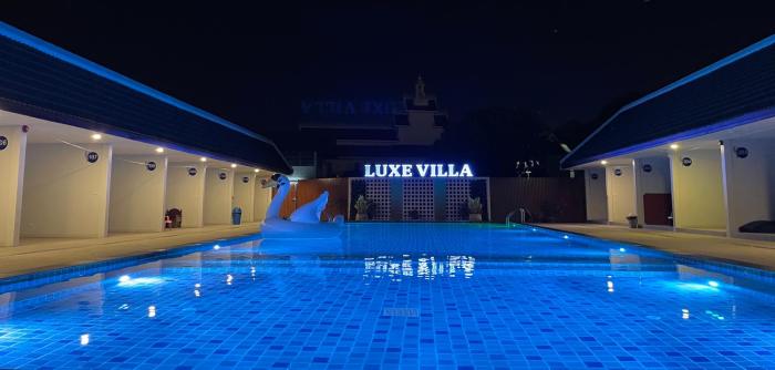 luxe villa