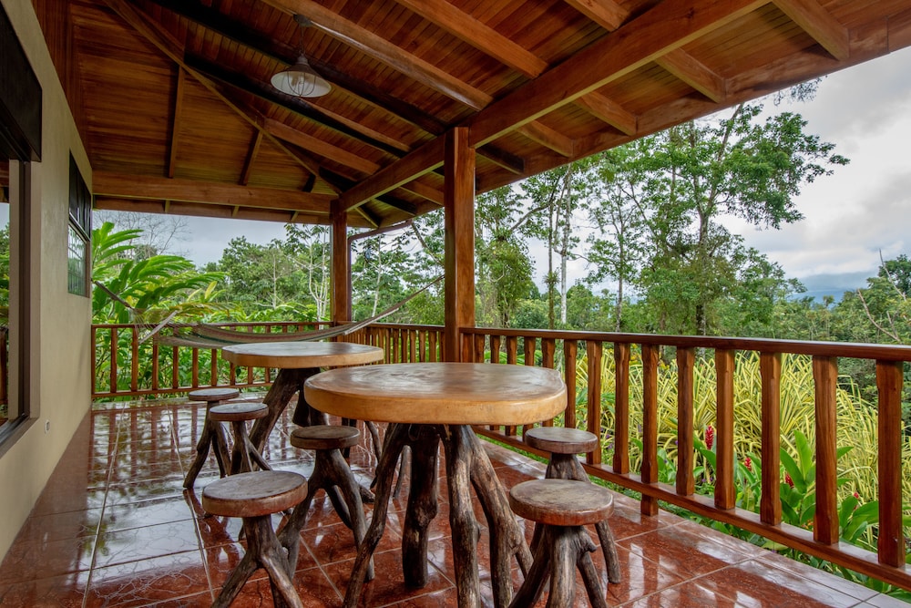 hummingbird hacienda