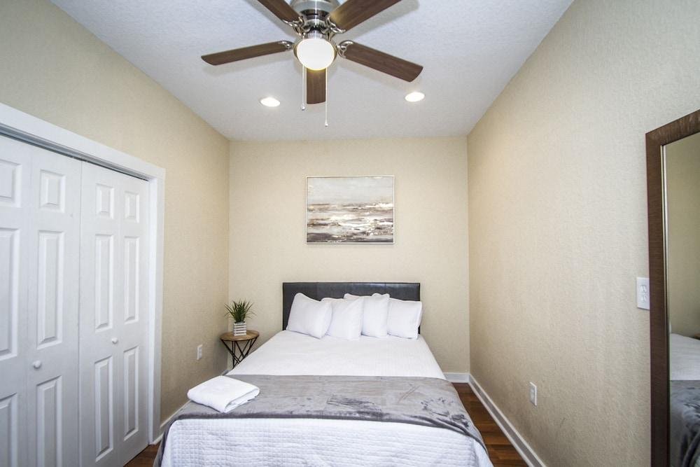 renovated 2br 2ba near downtown
