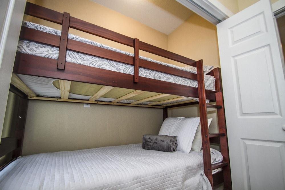 renovated 2br 2ba near downtown