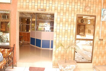 Benin Hotel Terminus,,2.5 star