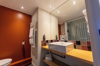 hotel donibane saint jean de luz